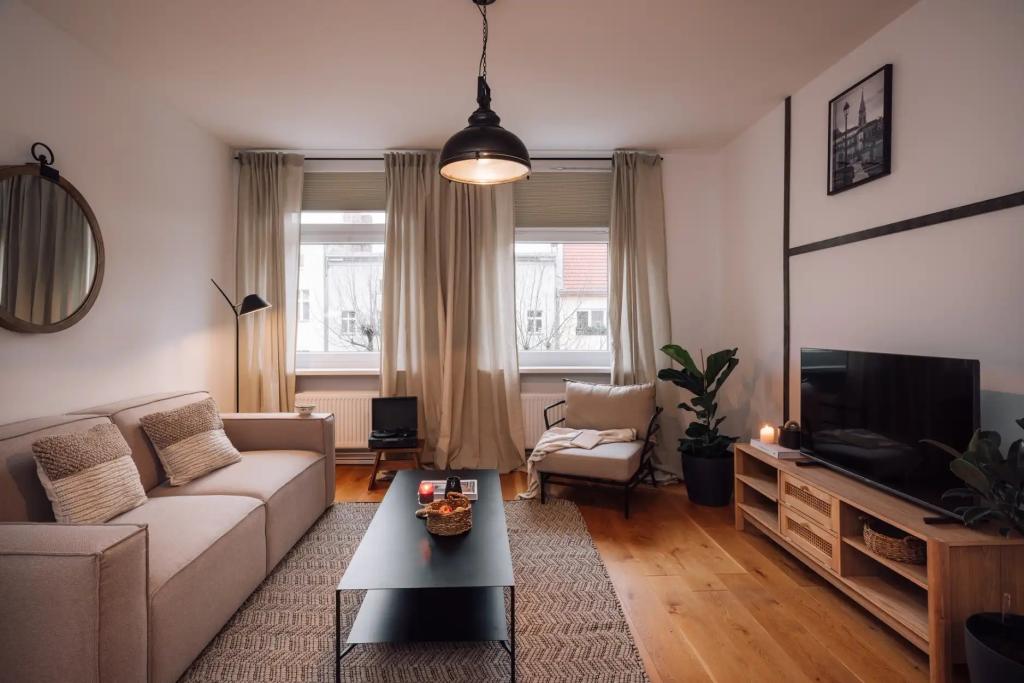 Wohnzimmer () Livingroom .1.3.