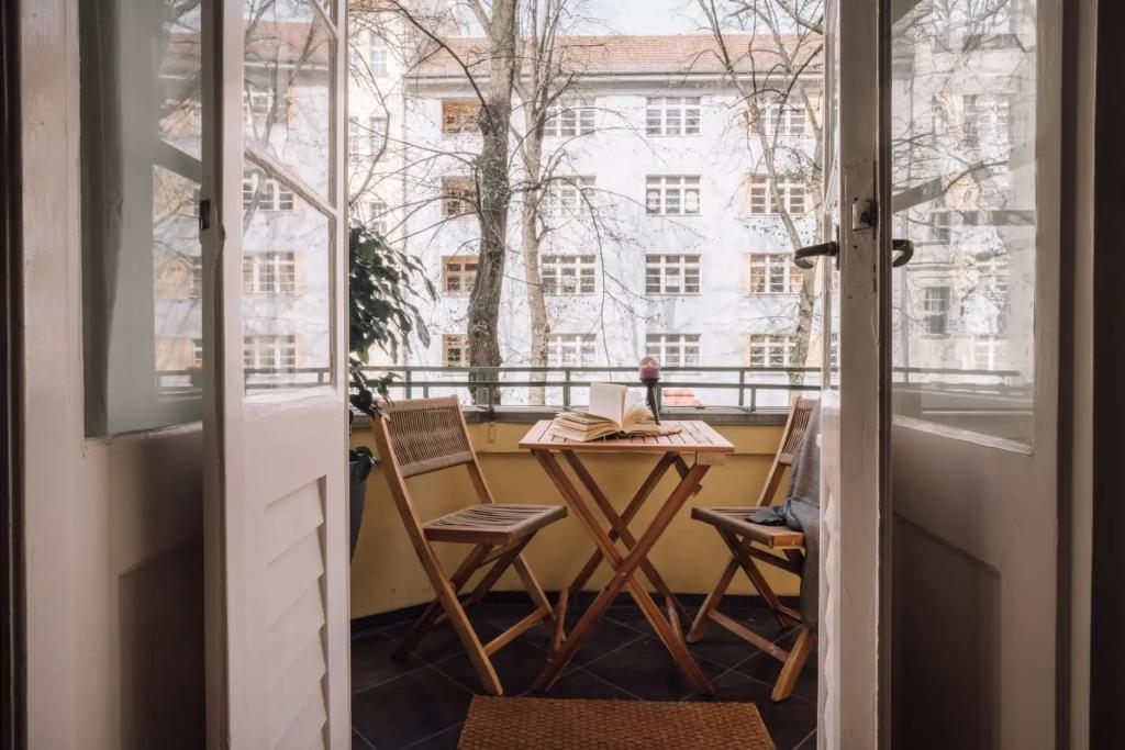 3 Zimmer möblierte und neurenovierte Mietwohnung mit Balkon in Berlin-Wilmersdorf! - Foto 5