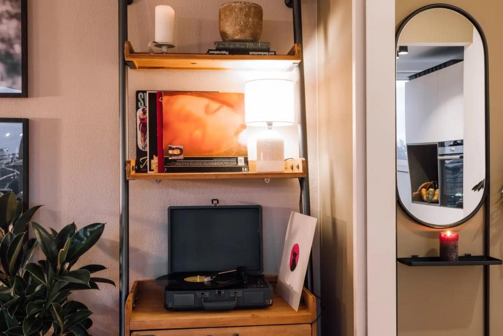 2 Zimmer möblierte und neurenovierte Mietwohnung in Berlin-Mitte! - Photo 1