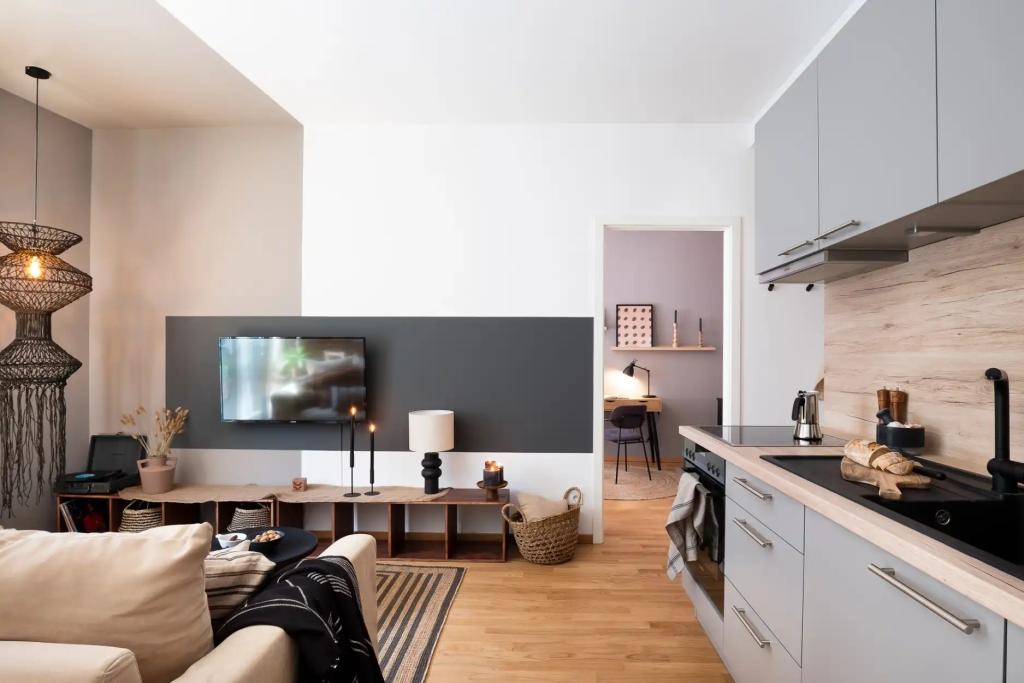 2 Zimmer möblierte und neurenovierte Mietwohnung in Berlin-Mitte! - Photo 2