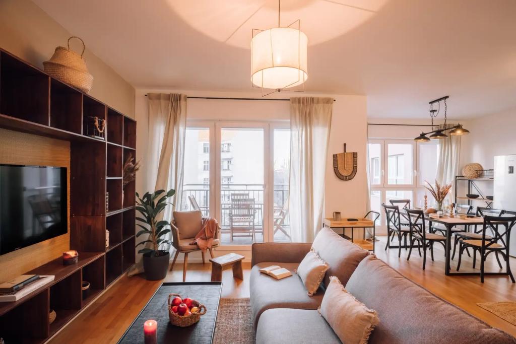Wohnzimmer () Livingromm  .1.1.