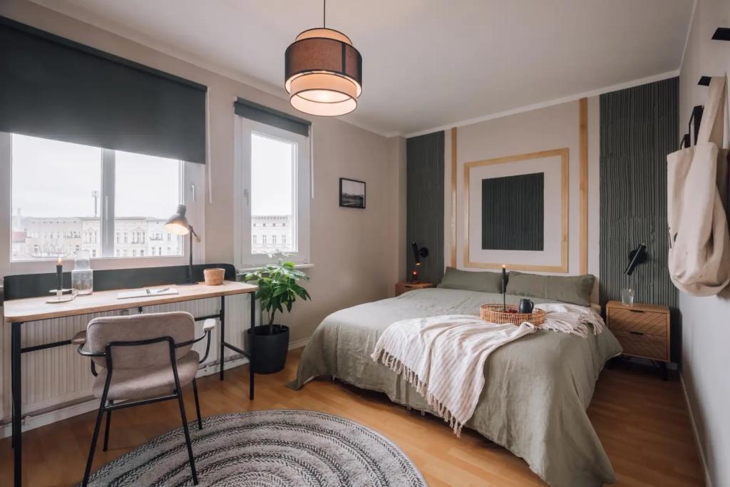 Schlafzimmer () Bedroom .1.3.
