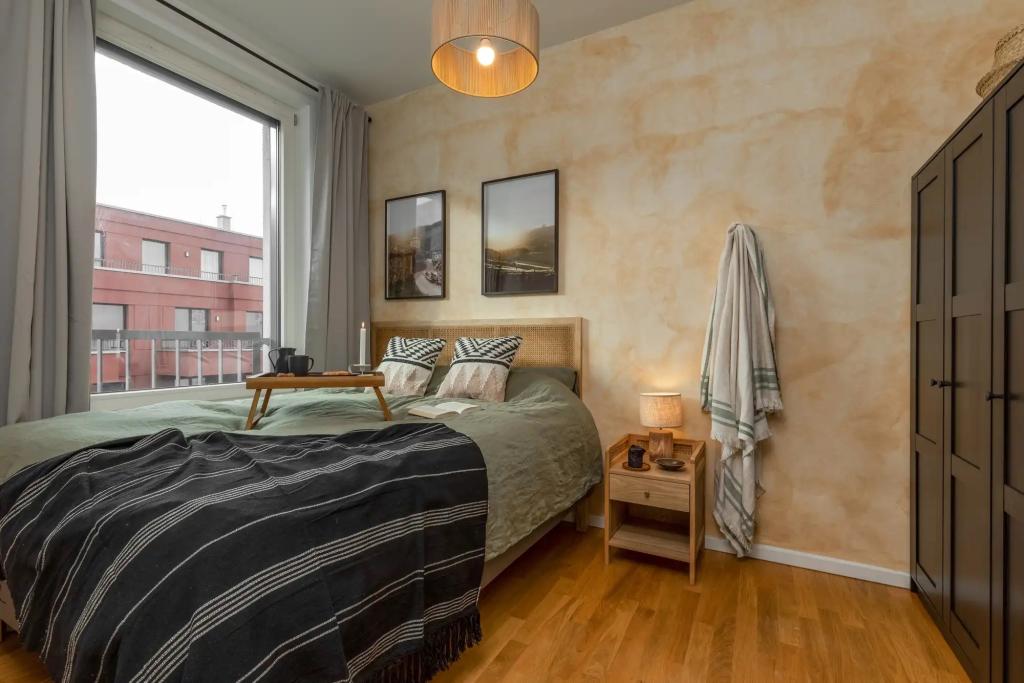 Schlafzimmer () Bedroom .1.1.