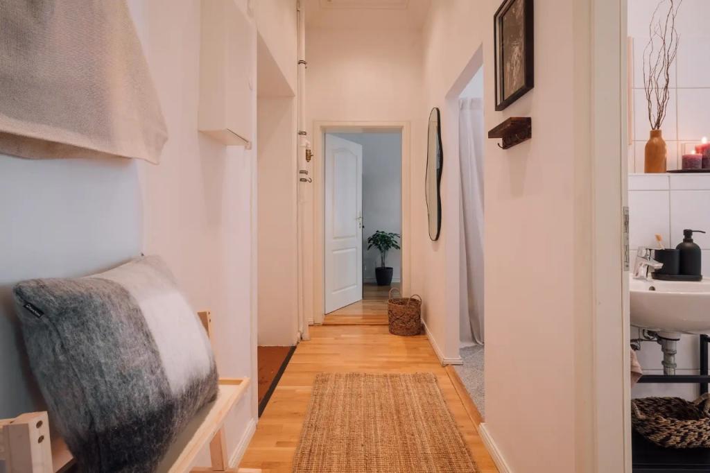 Flur () Corridor .1.1.