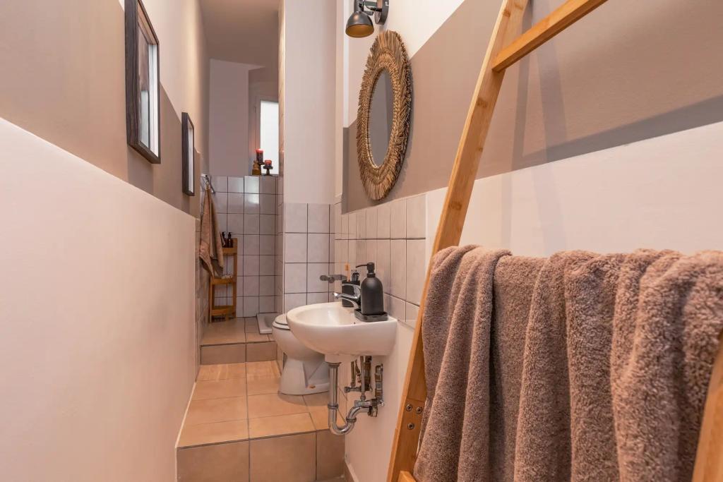 Badezimmer () Bathroom .1.1.