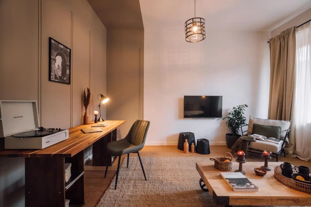 Wohnzimmer () Livingroom .1.2.