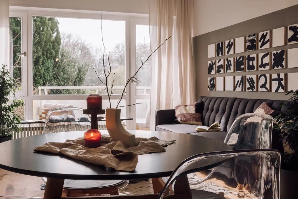 Wohnzimmer () Livingroom .1.4.