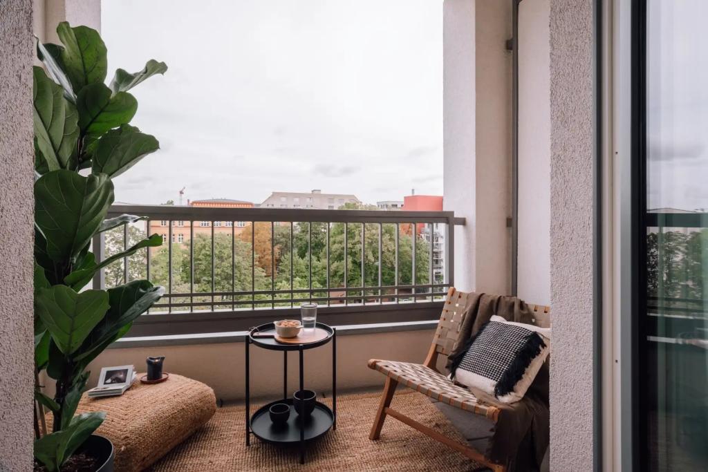 Loggia, Balkon () Balcony .2.1.