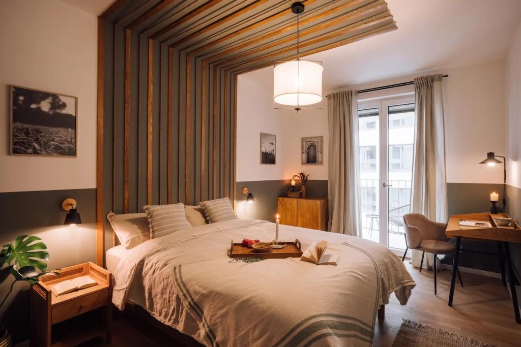 Schlafzimmer () Bedroom .1.1.