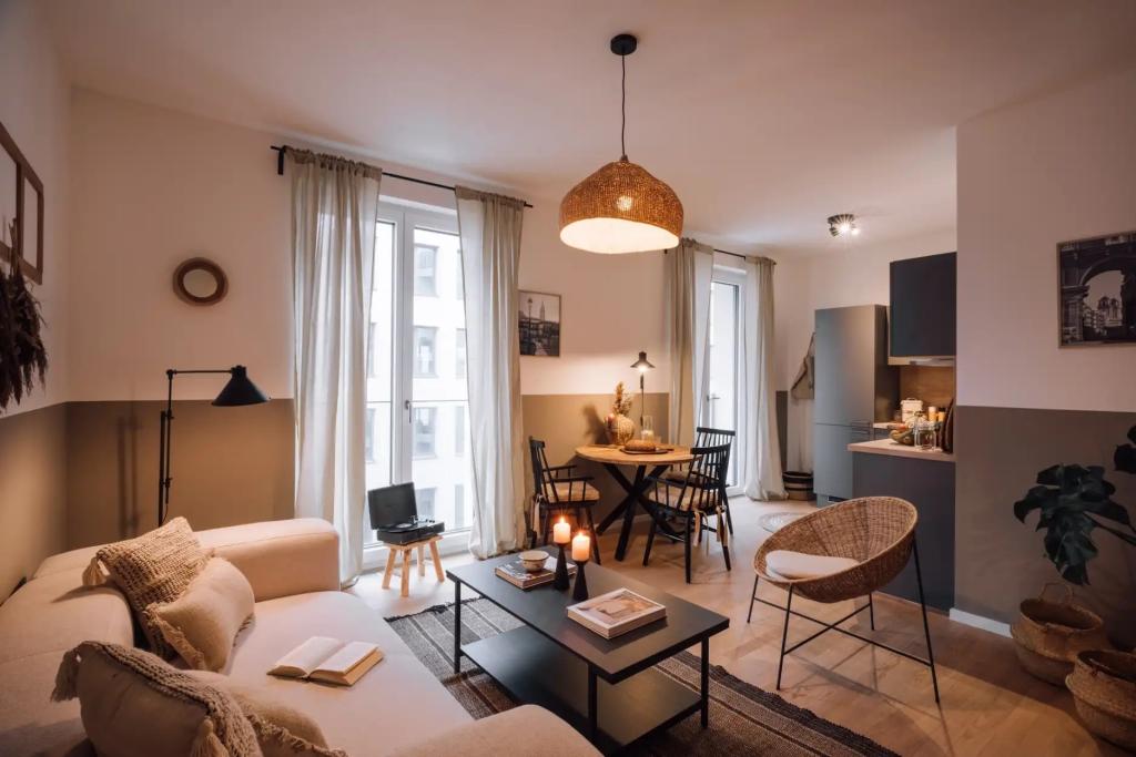 Wohnzimmer () Livingroom .1.2.