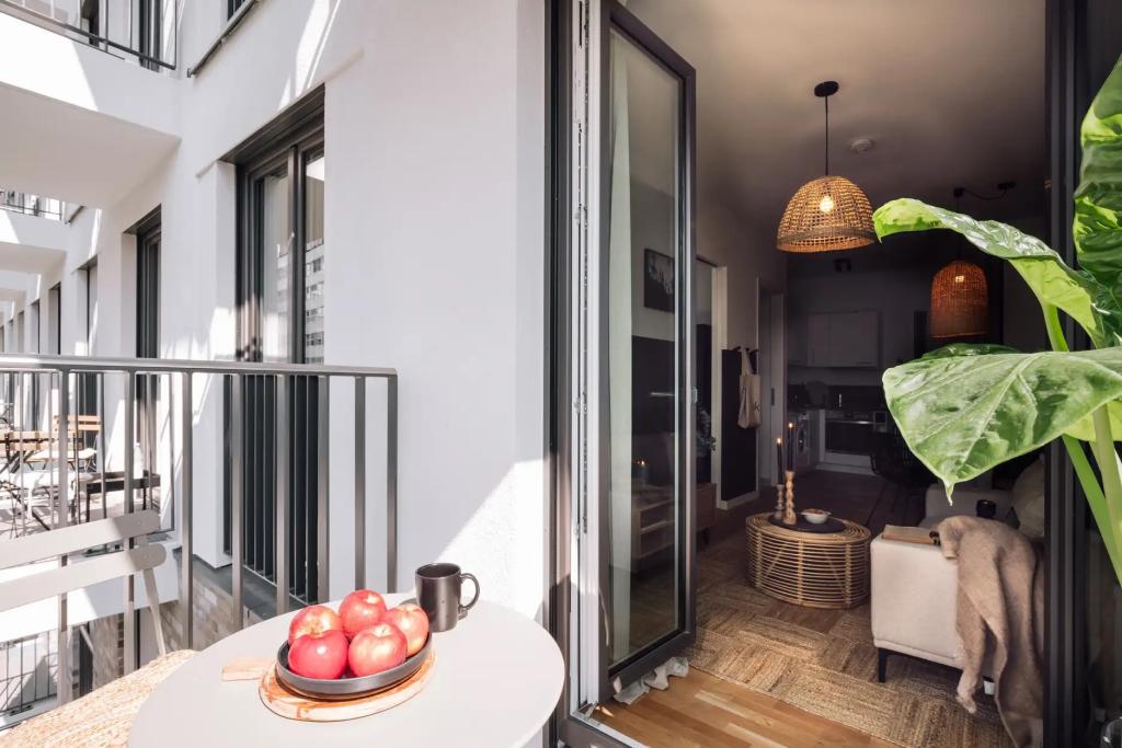 Balkon () Balcony .1.2.