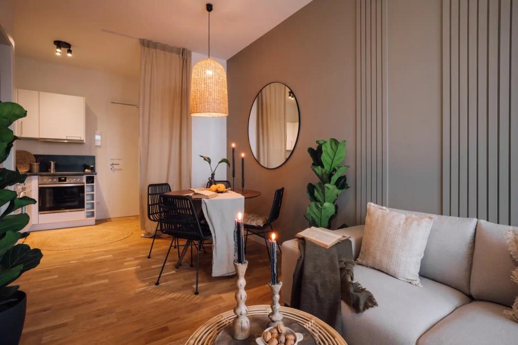 Wohnzimmer () Livingroom .1.6.