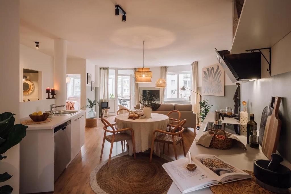 Wohnzimmer () Livingroom .1.1.