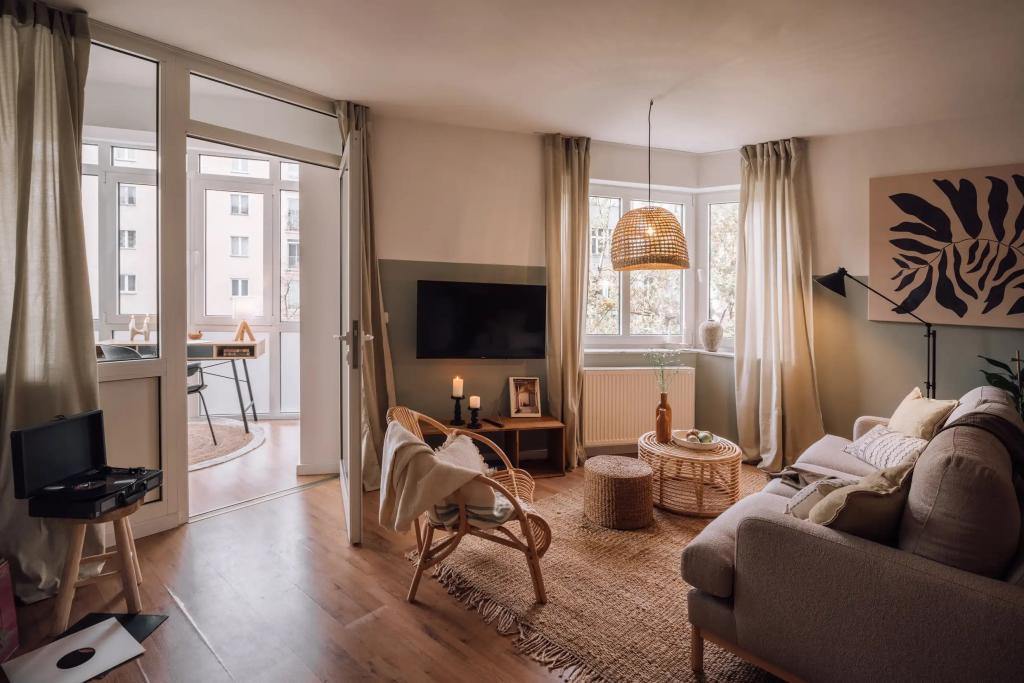 Wohnzimmer () Livingroom .1.3.