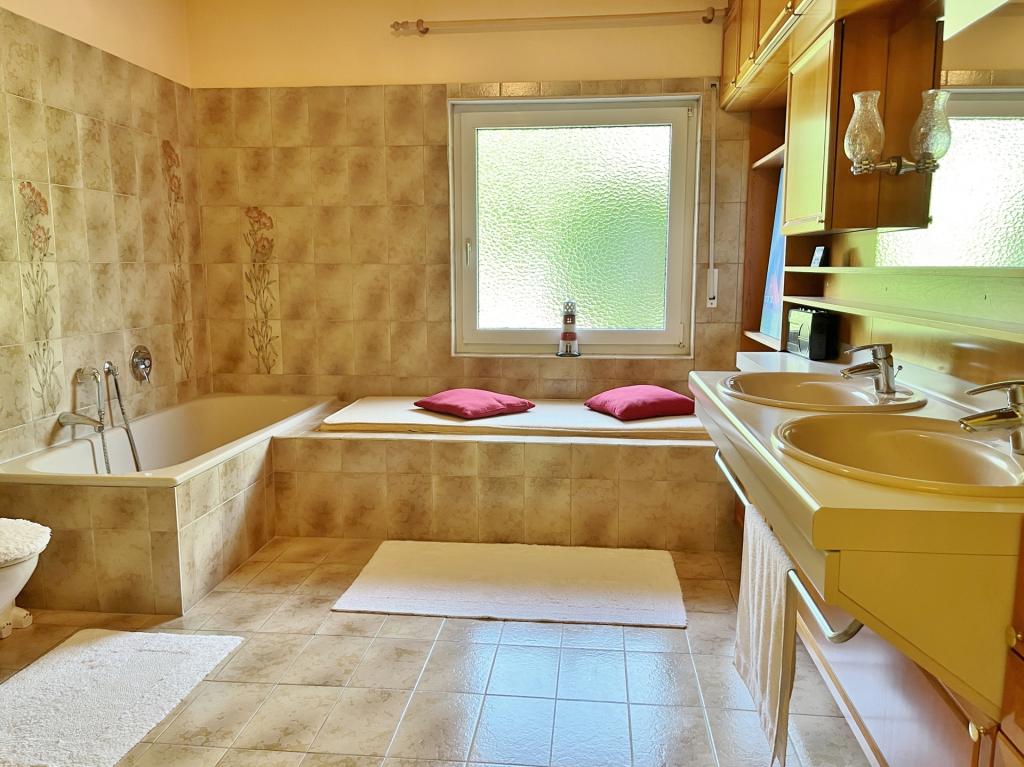 Hauptwohnung: Badezimmer Master-Schlafzimmer