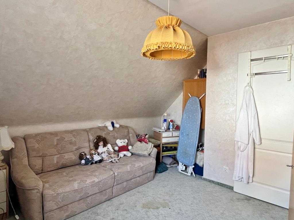 Kinder-/Gäste Arbeitszimmer I OG