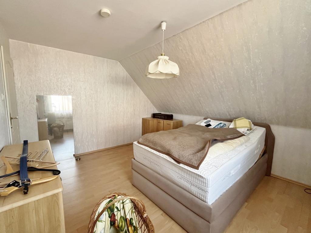 Kinder-/Gäste Arbeitszimmer II OG