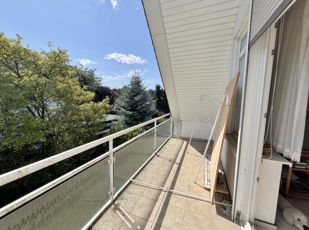 Südbalkon Schlafzimmer
