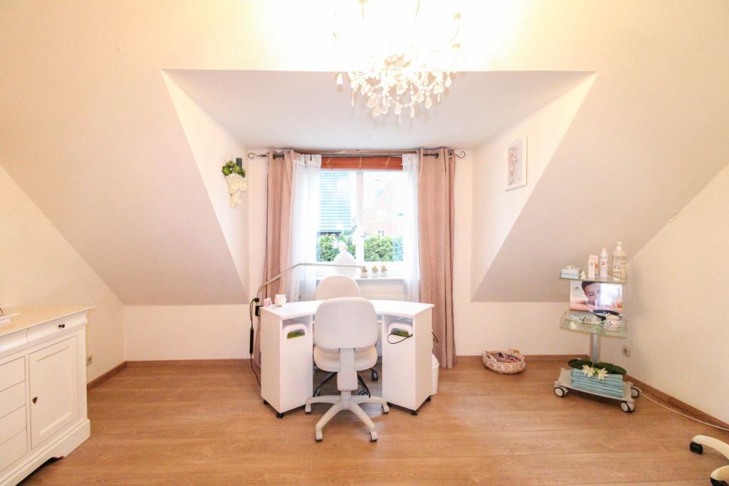 Arbeitszimmer OG