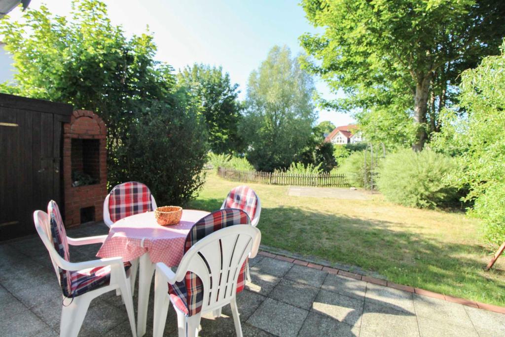 Terrasse mit Garten