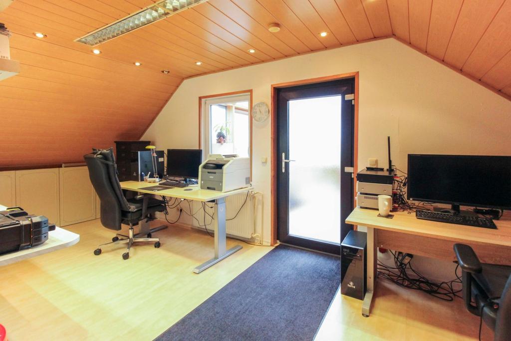 Arbeitszimmer OG