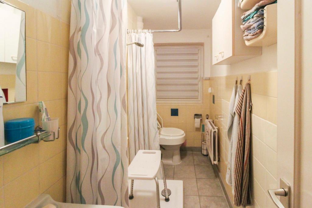 Badezimmer Whg. links