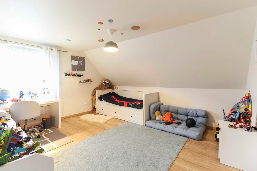 Schlafzimmer III OG