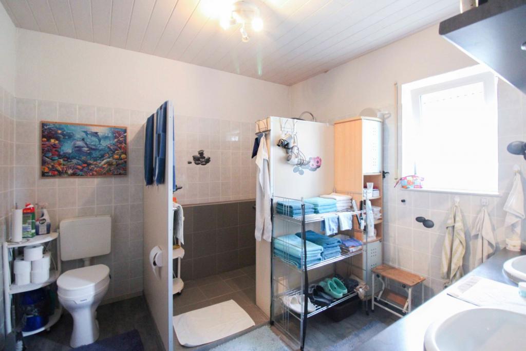 Badezimmer Wohnung 8