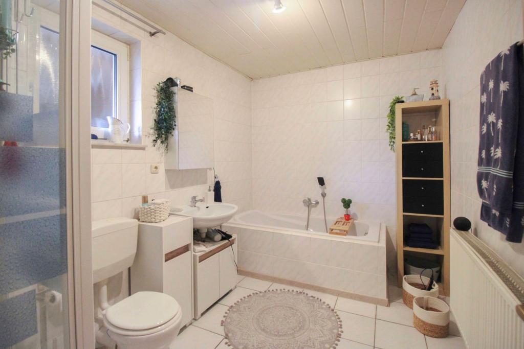 Badezimmer Wohnung 6