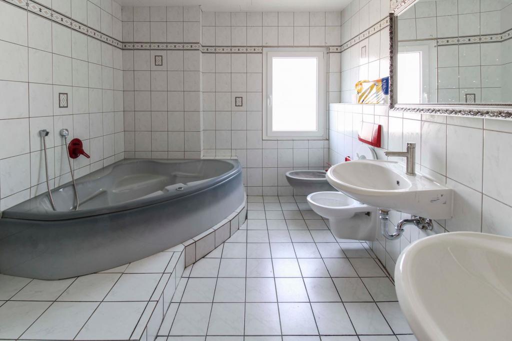 Badezimmer 1. OG Haus 2