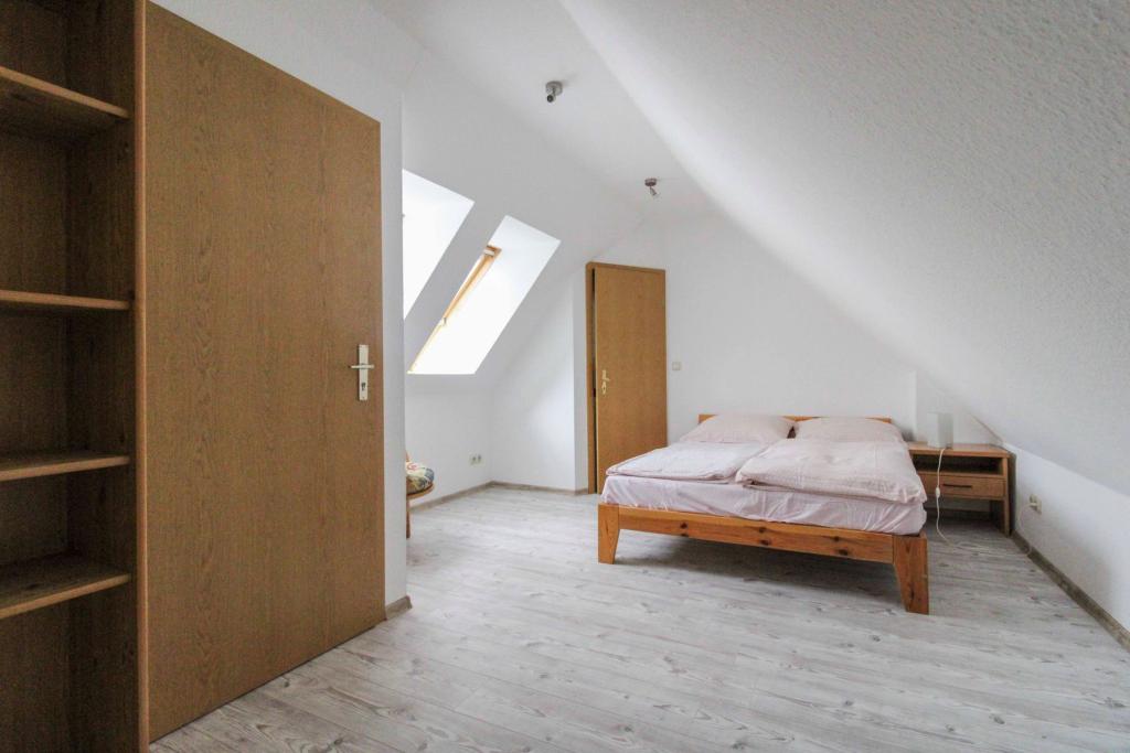 Schlafzimmer DG