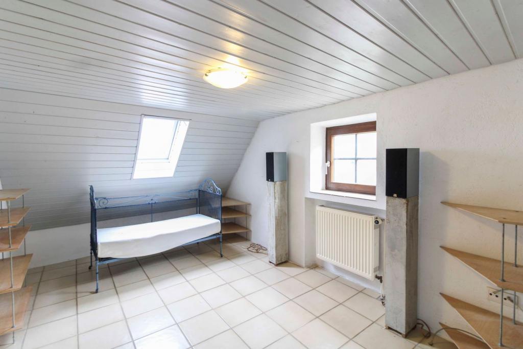 Schlafzimmer DG