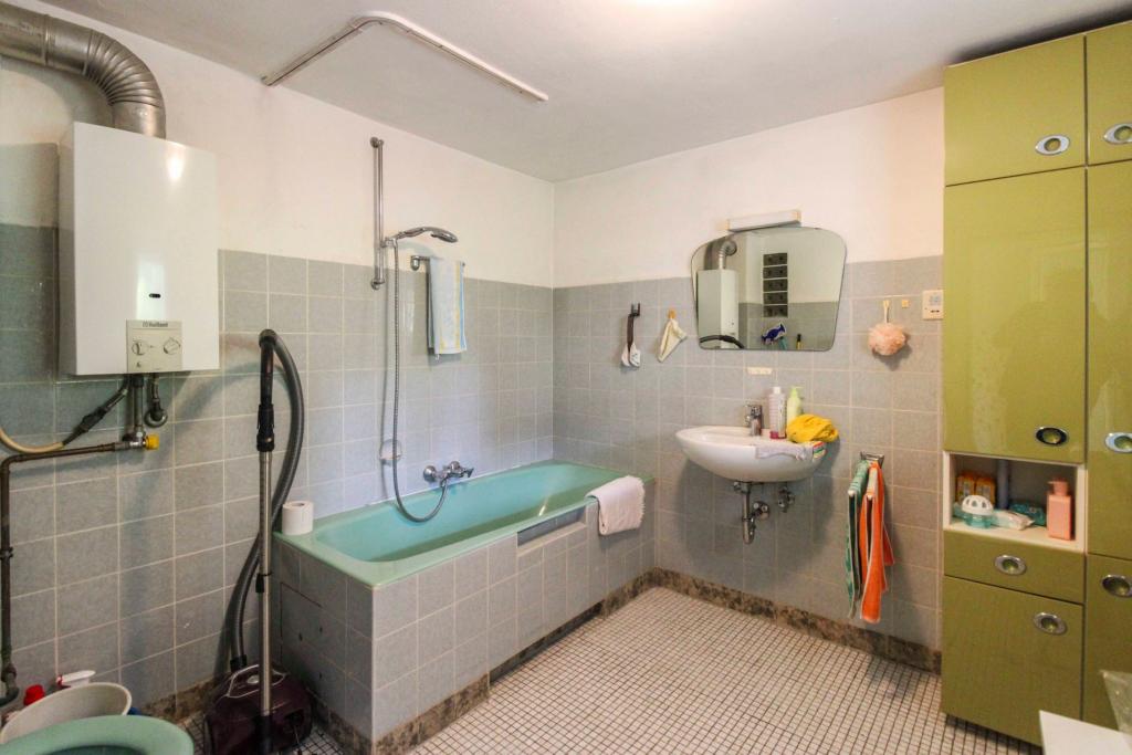 Badezimmer EG