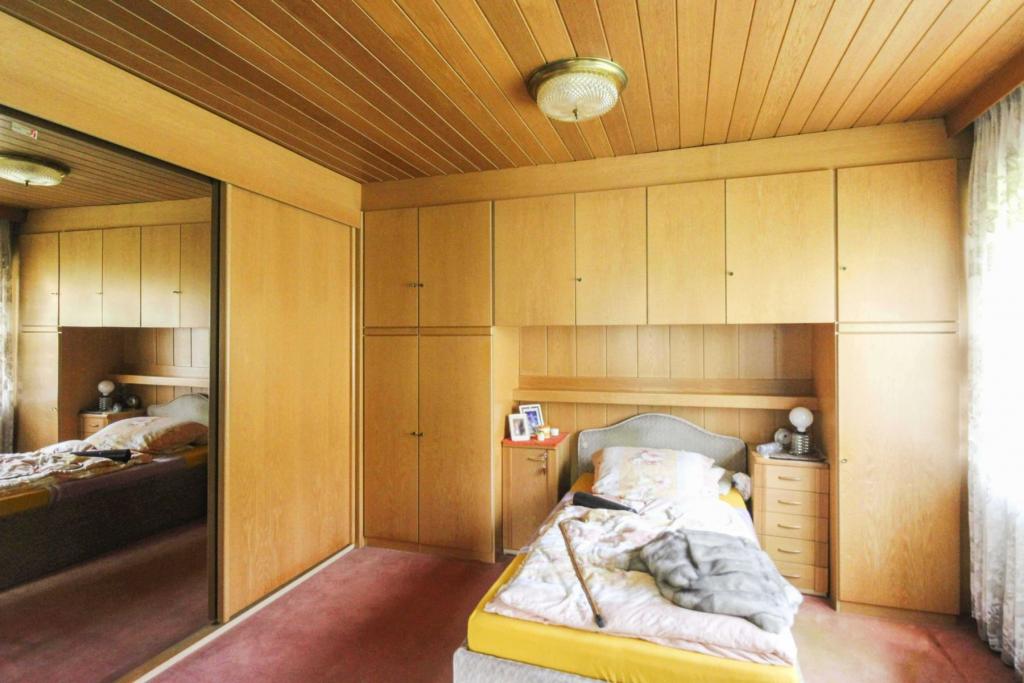 Schlafzimmer I EG