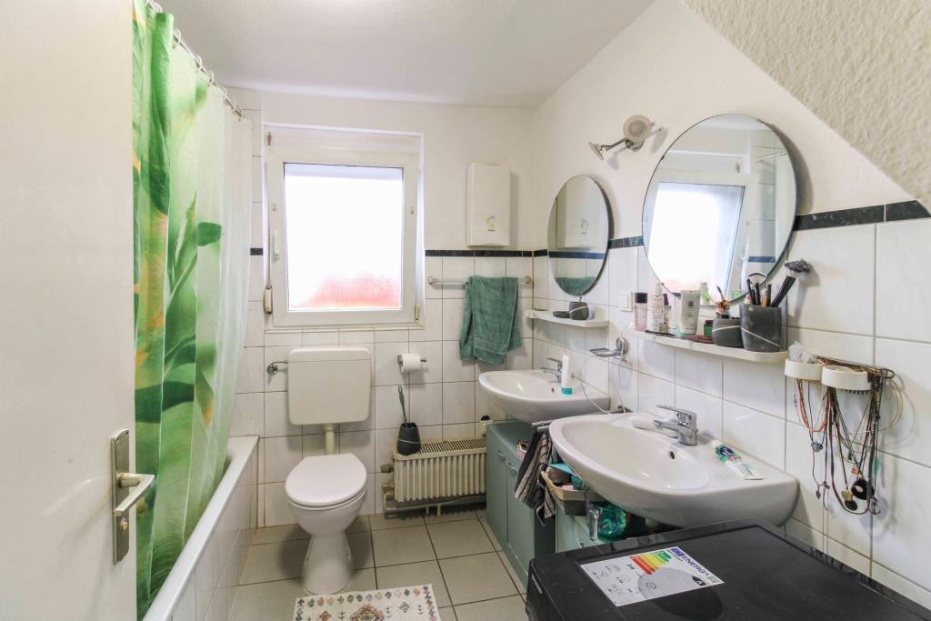 Badezimmer Hinterhaus EG