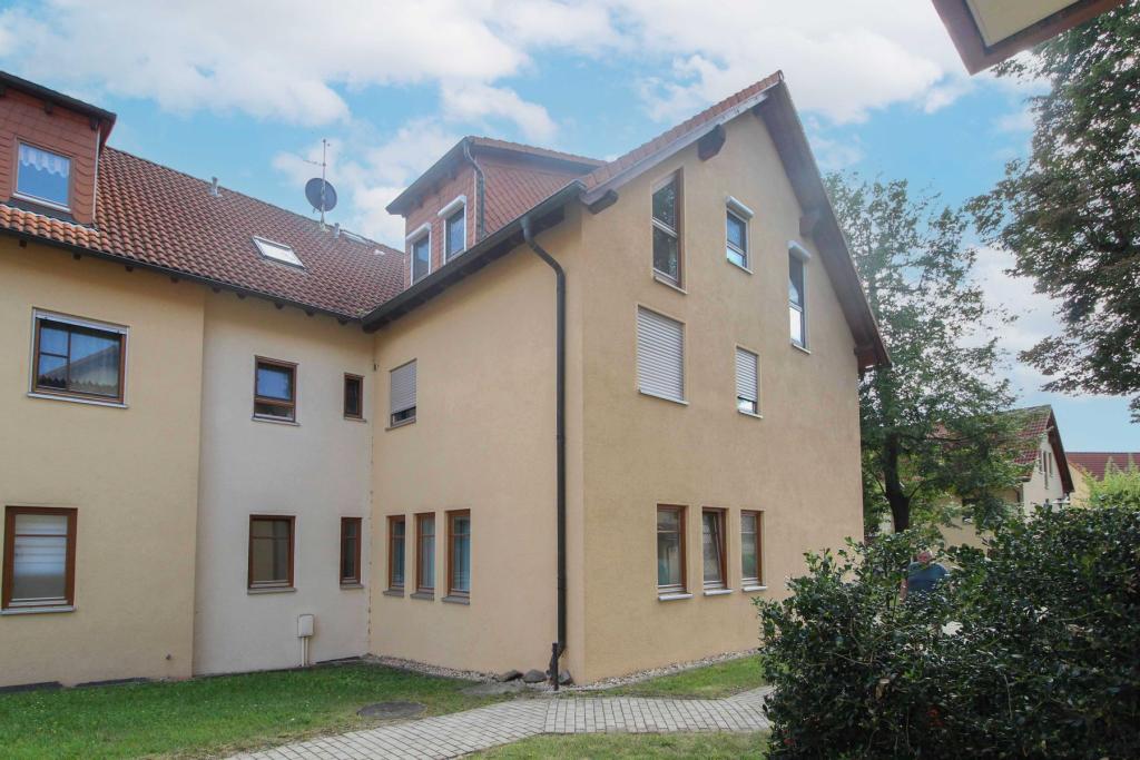 Haus mit WE im OG