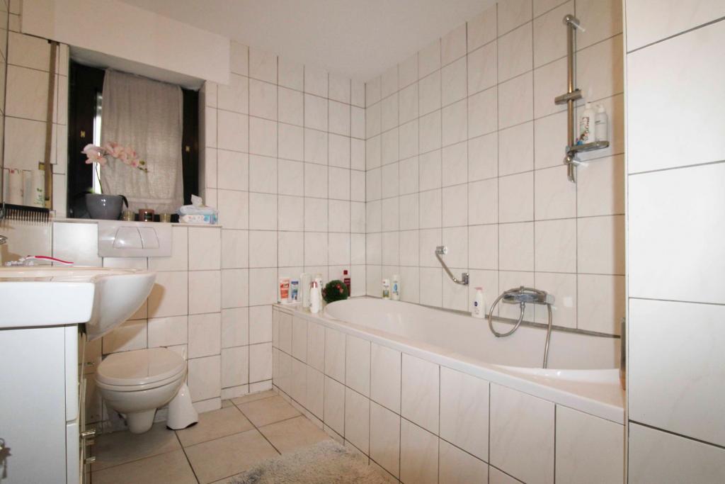 Badezimmer EG