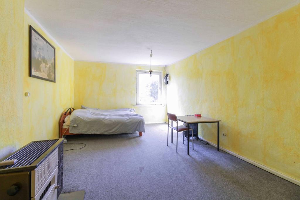 Schlafzimmer DG
