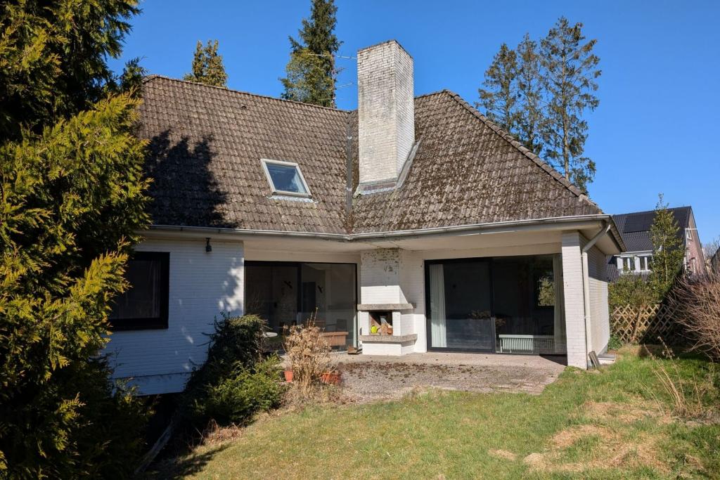Gartenansicht mit Terrasse