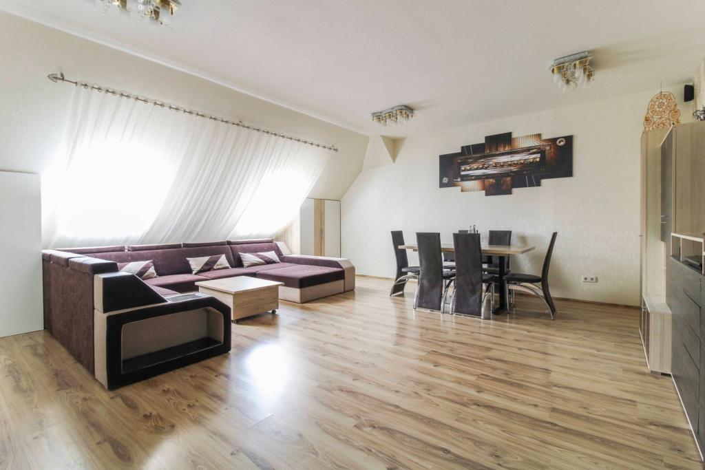 Whg. 3 DG Wohnzimmer