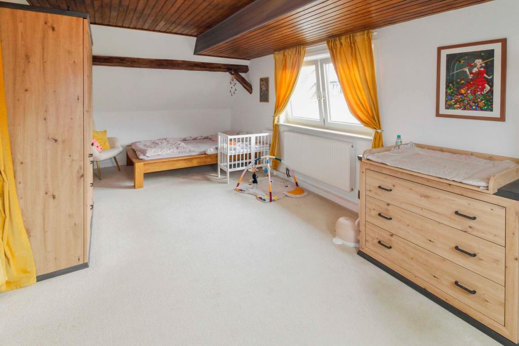 Schlafzimmer I OG