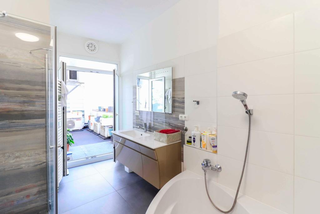 Badezimmer 1. OG