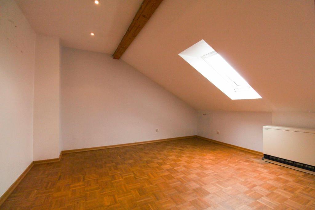 Schlafzimmer DG