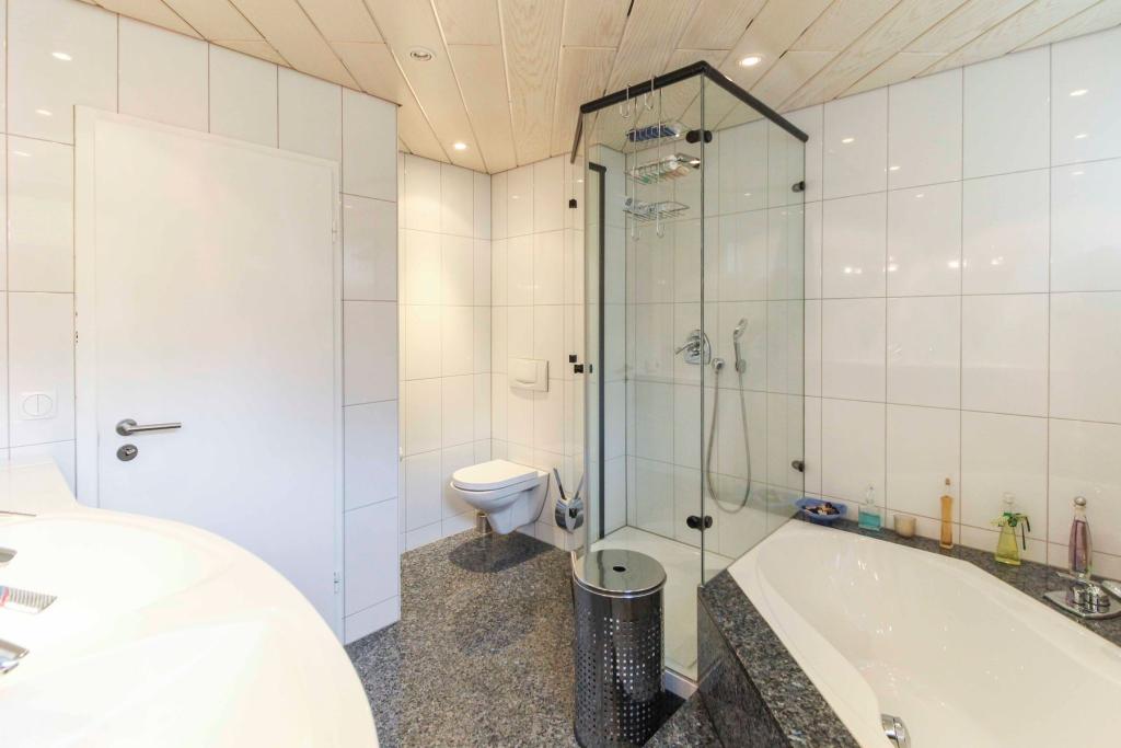 Badezimmer EG