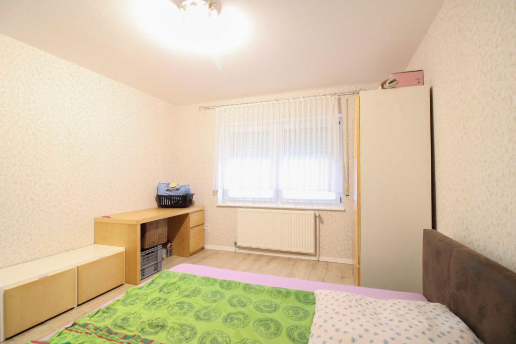 Schlafzimmer II
