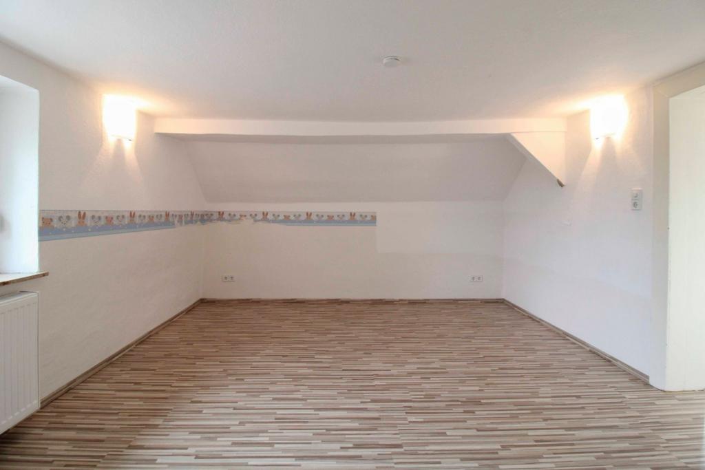 Schlafzimmer III