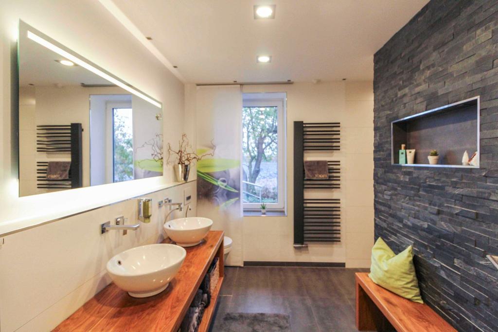 Badezimmer EG
