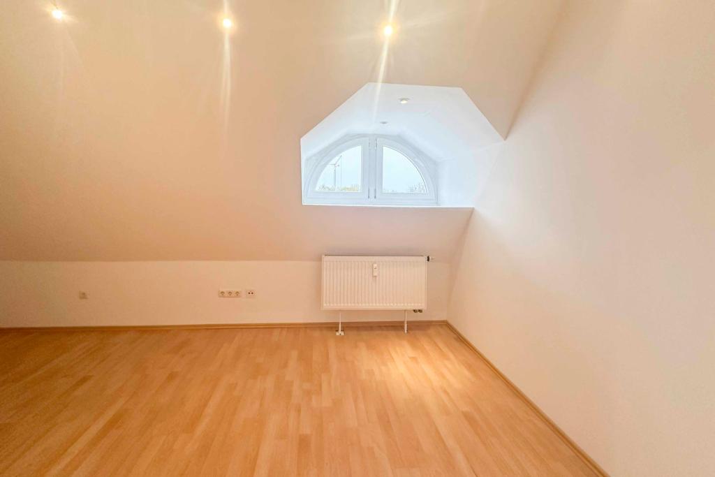 Schlafzimmer DG