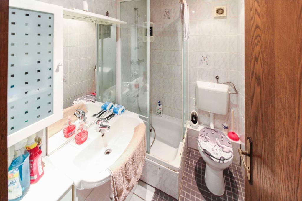 Badezimmer 2. OG