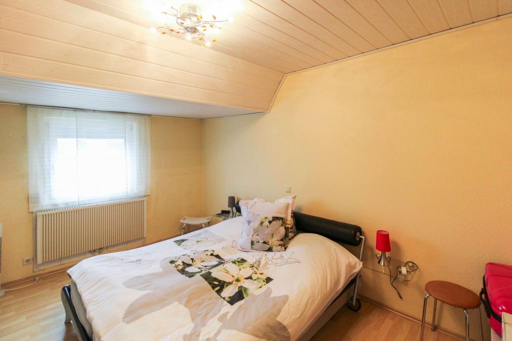 Schlafzimmer DG
